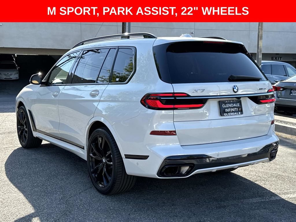 Used 2023 BMW X7 xDrive40i w/ M Sport Package AWD/4WD image 4