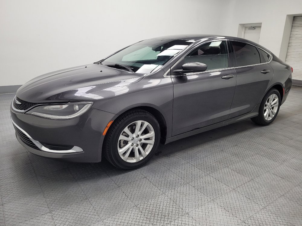 Used 2015 Chrysler 200 Limited FWD image 2