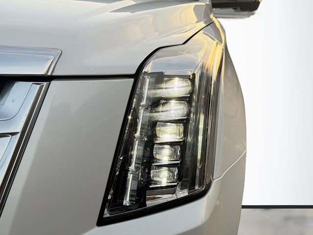 Used 2019 Cadillac Escalade Platinum image 9