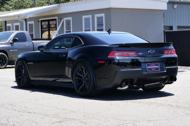 Used 2015 Chevrolet Camaro ZL1 RWD image 20