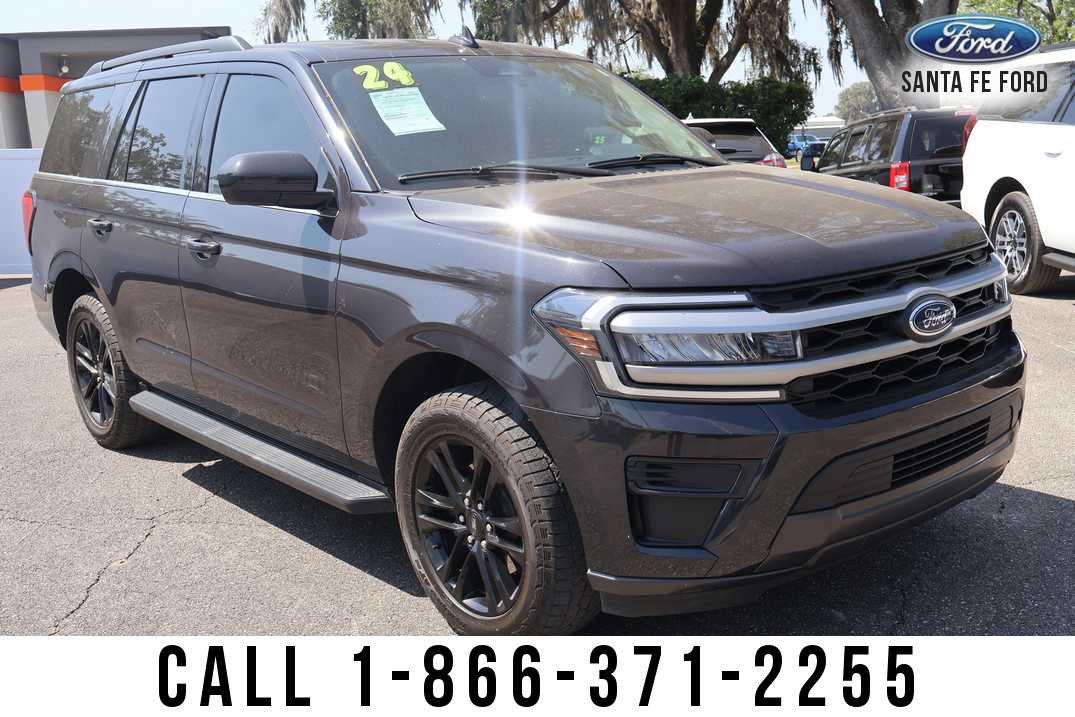 Used 2024 Ford Expedition XLT AWD/4WD image 5