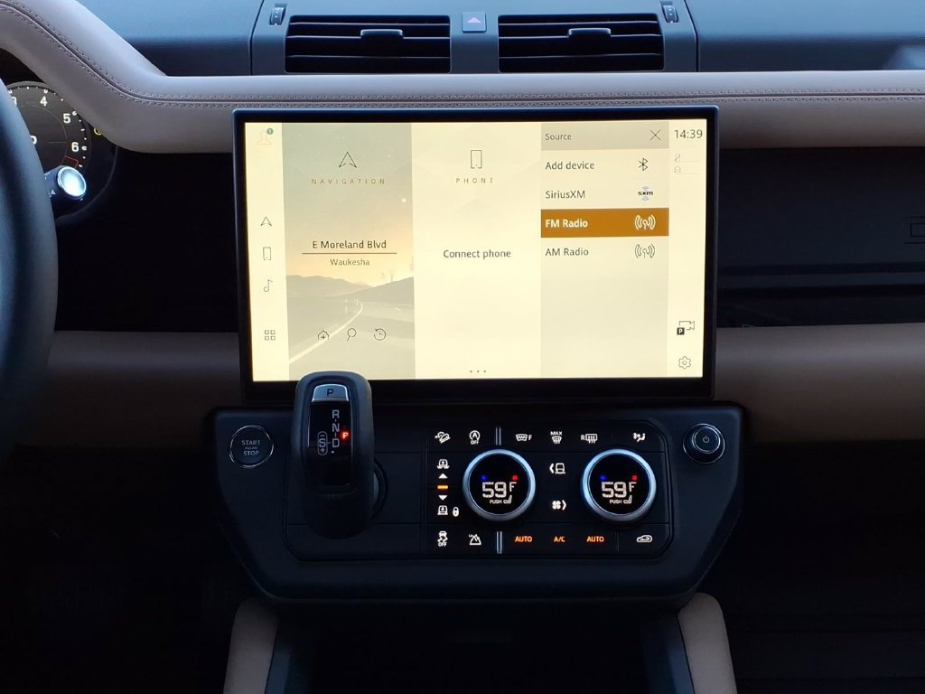 New 2026 Land Rover Defender 110 X-Dynamic SE AWD/4WD image 16