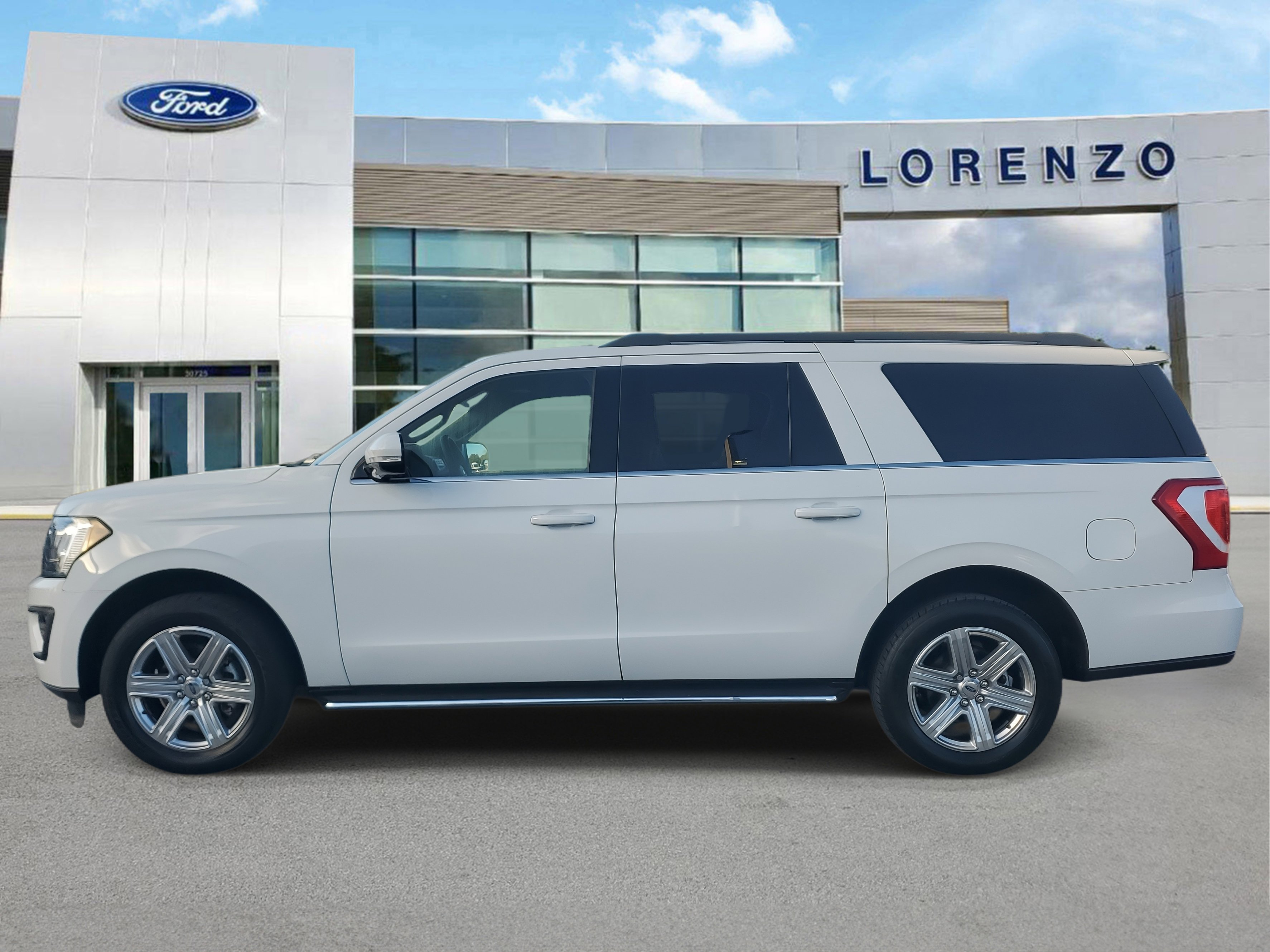 Used 2020 Ford Expedition Max XLT w/ Equipment Group 202A image 8