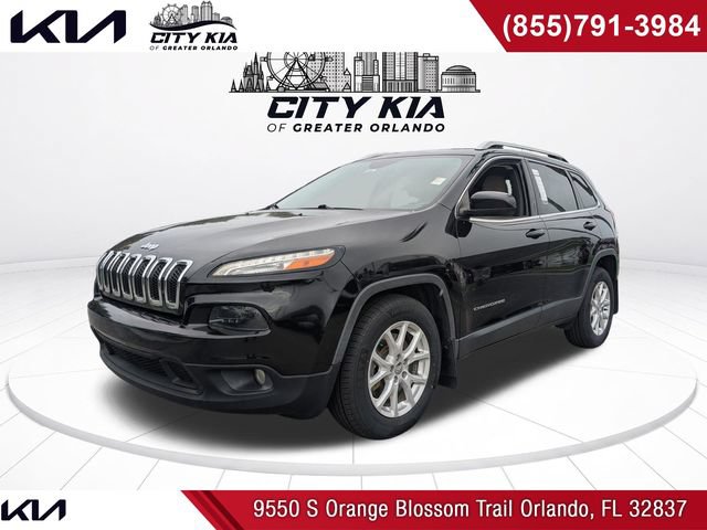 Used 2018 Jeep Cherokee Latitude FWD image 1
