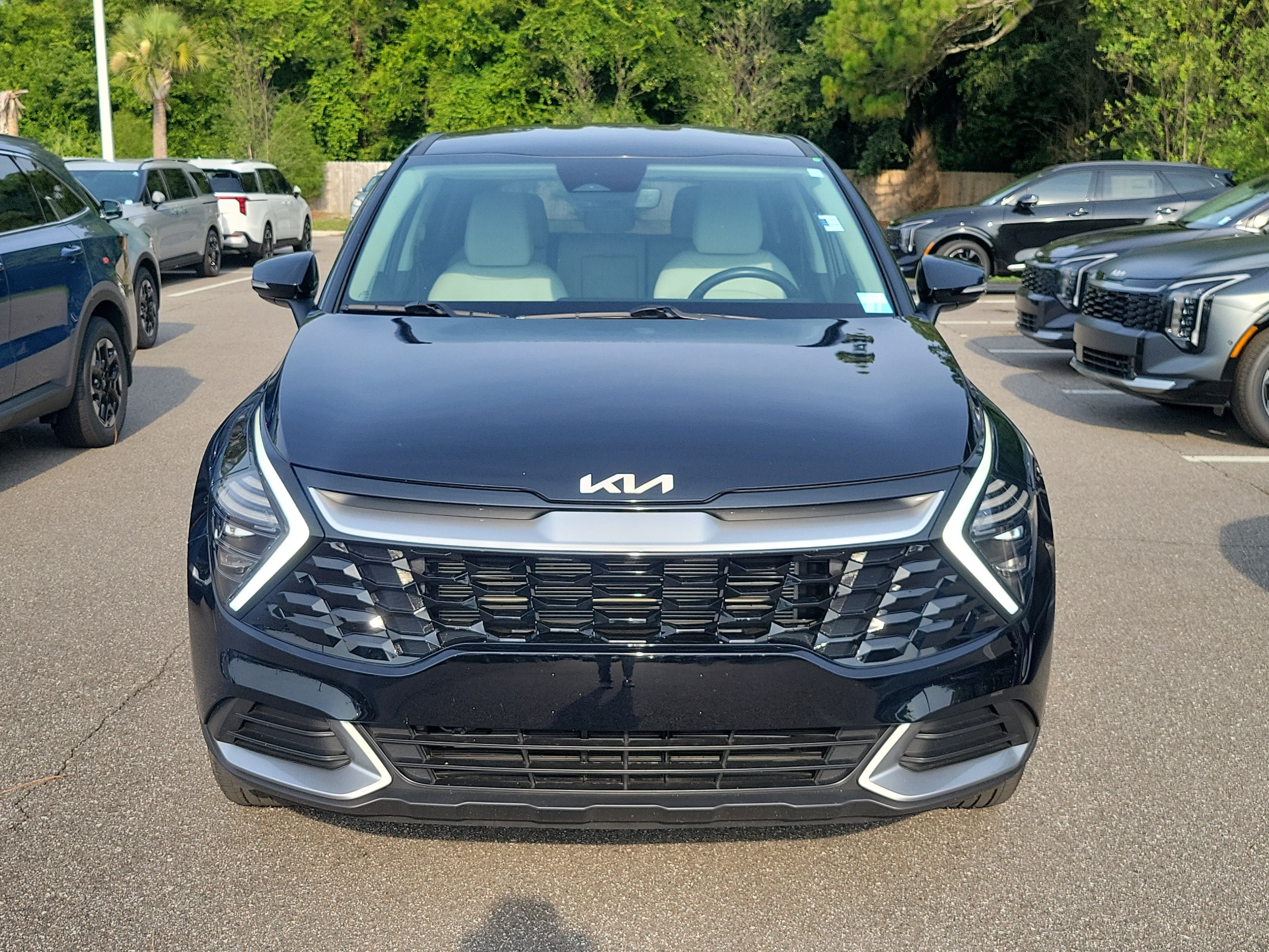 Certified 2024 Kia Sportage EX FWD image 2
