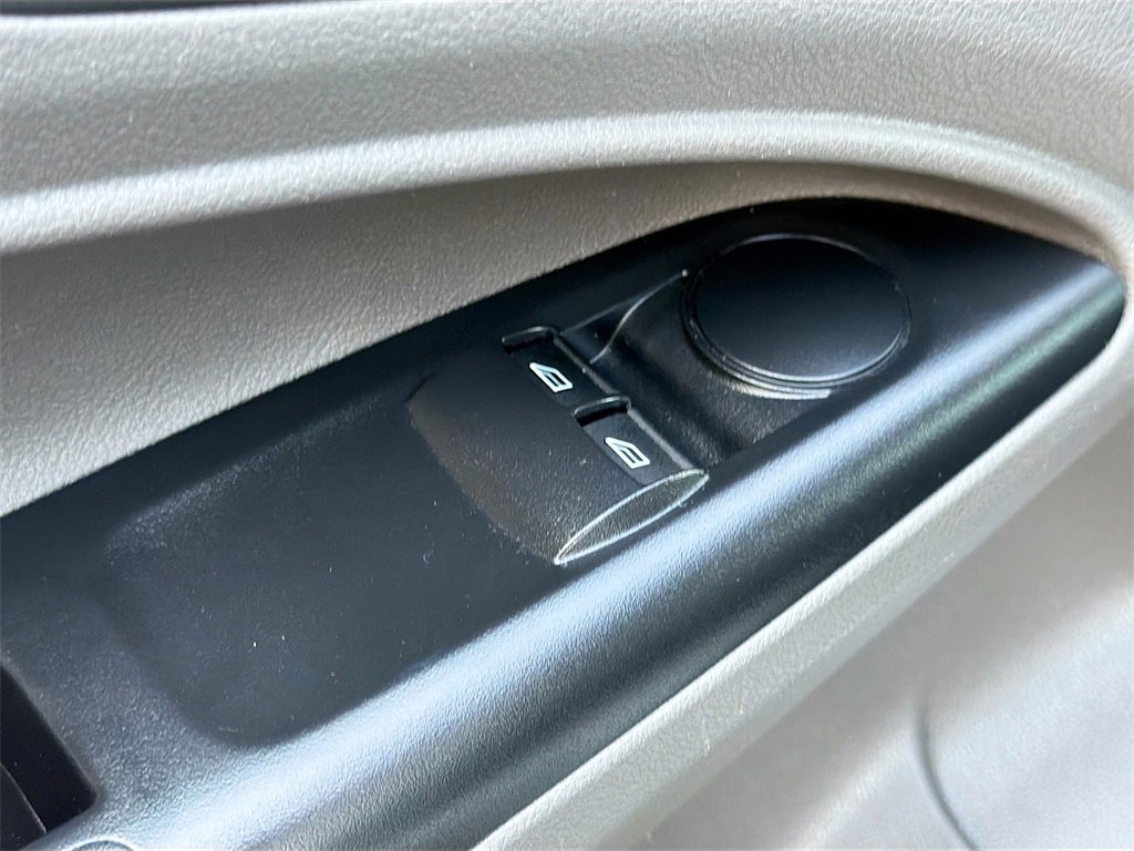 Used 2023 Ford Transit Connect XL image 17