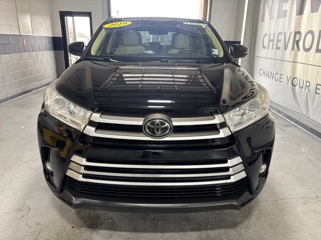 Used 2019 Toyota Highlander XLE image 37