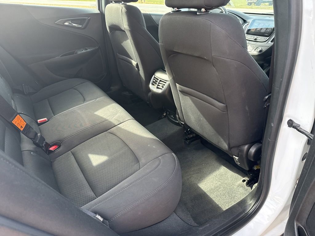 Used 2017 Chevrolet Malibu LT image 20