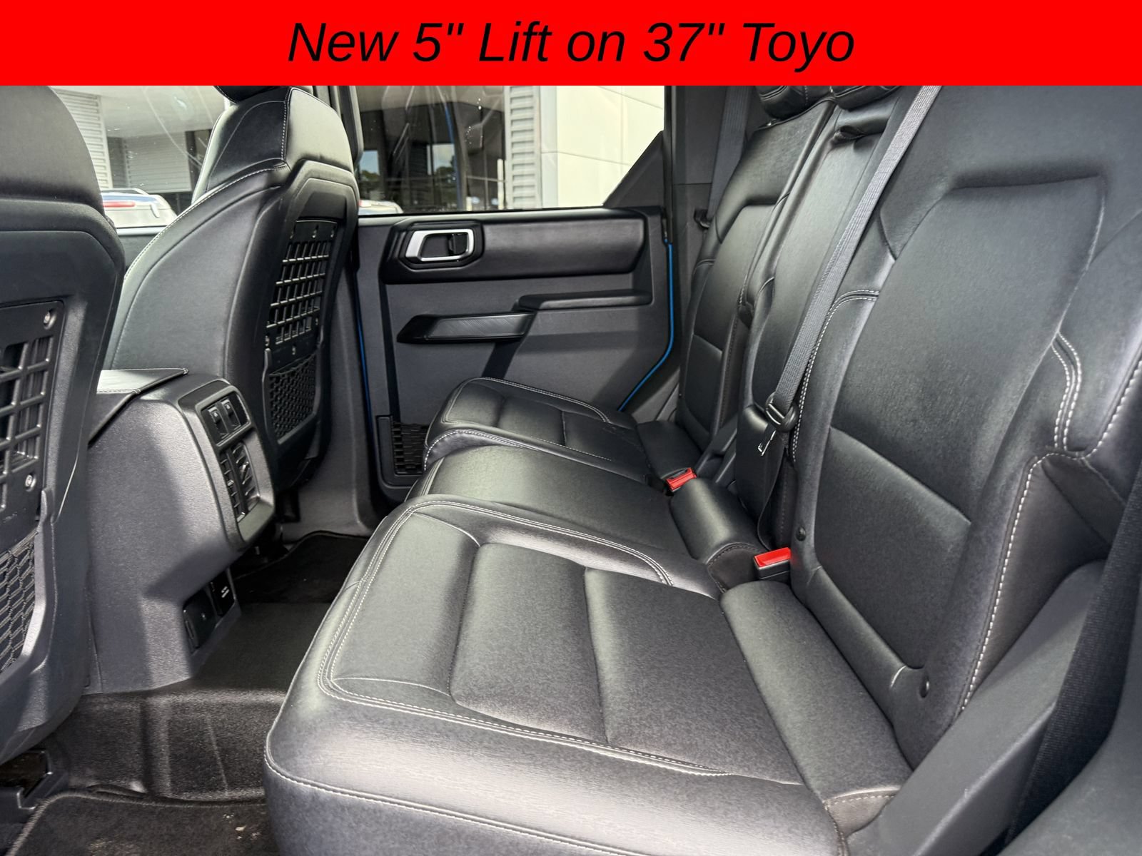 Used 2025 Ford Bronco Badlands AWD/4WD image 20