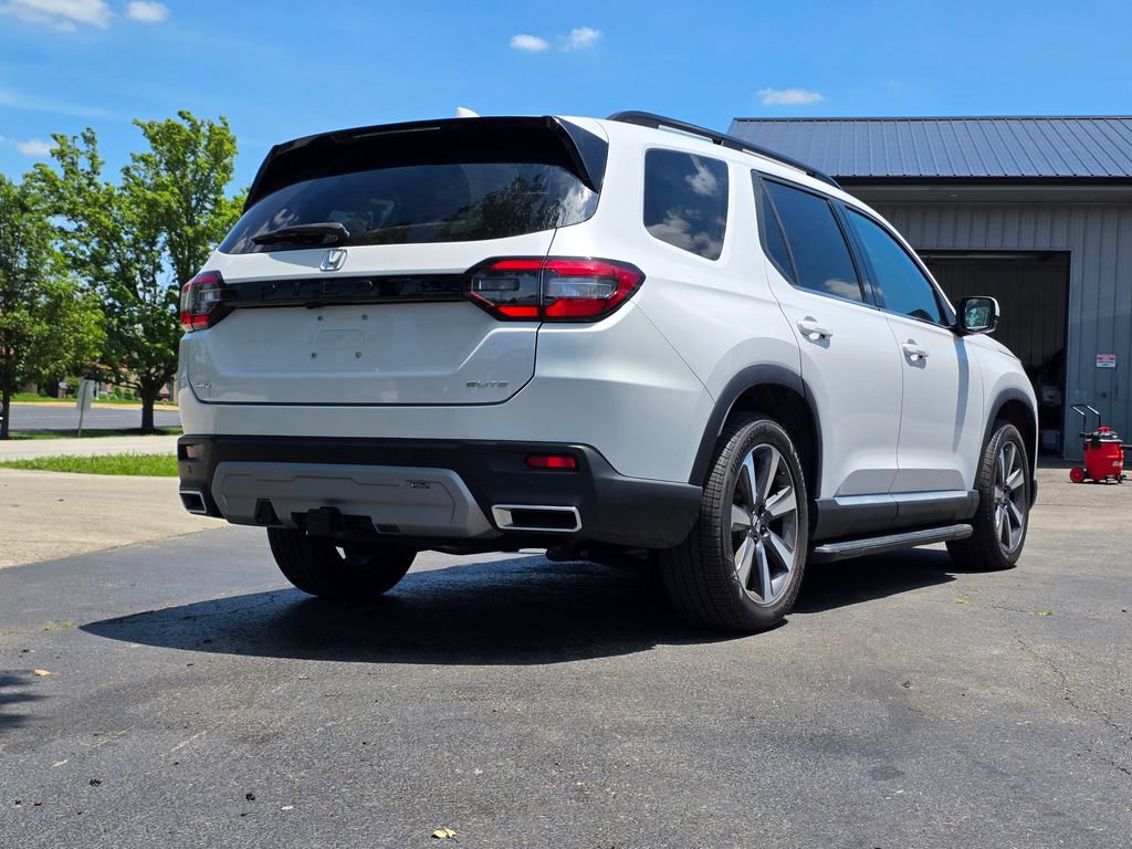 Used 2024 Honda Pilot Elite image 4