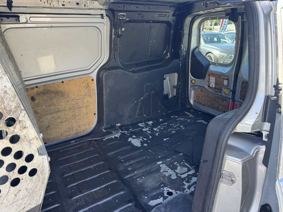 Used 2018 Ford Transit Connect XL image 19