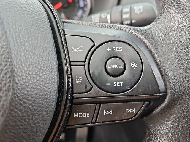 Used 2021 Toyota RAV4 XLE w/ Convenience Package image 22