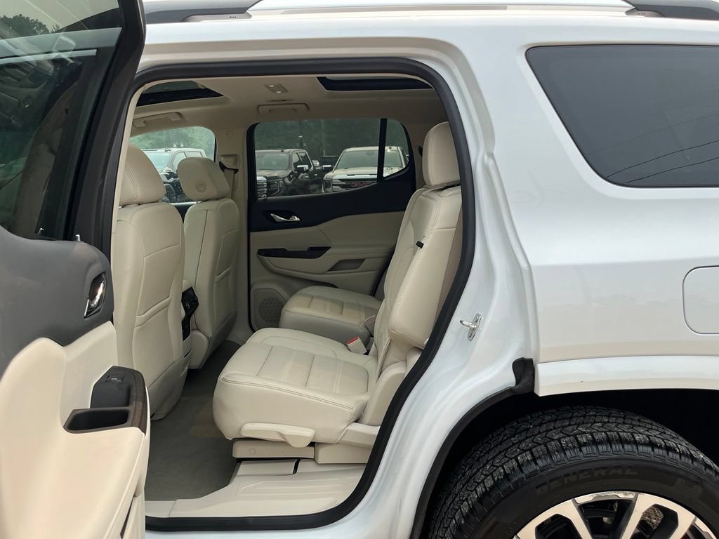 Used 2023 GMC Acadia Denali w/ Denali Ultimate Package AWD/4WD image 32
