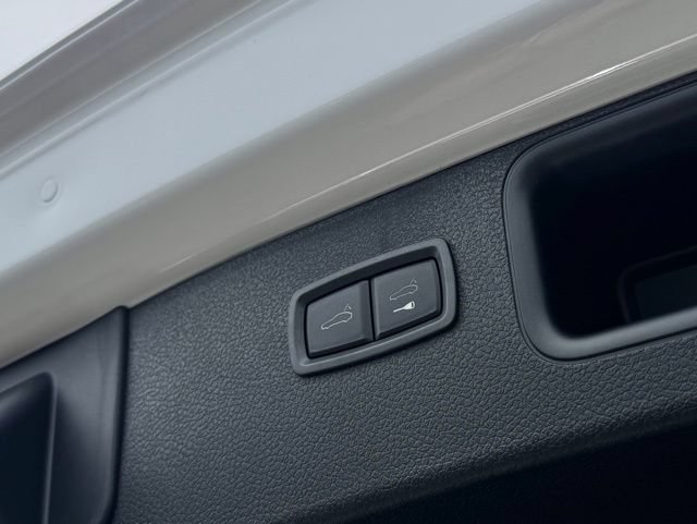New 2026 Porsche Macan AWD/4WD image 36