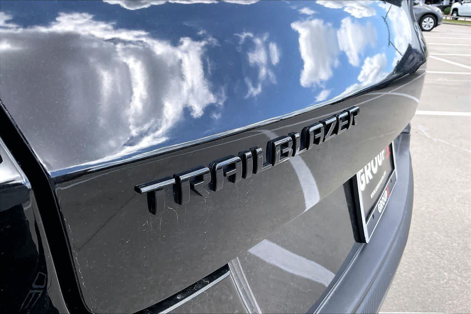 Used 2022 Chevrolet TrailBlazer RS FWD image 30