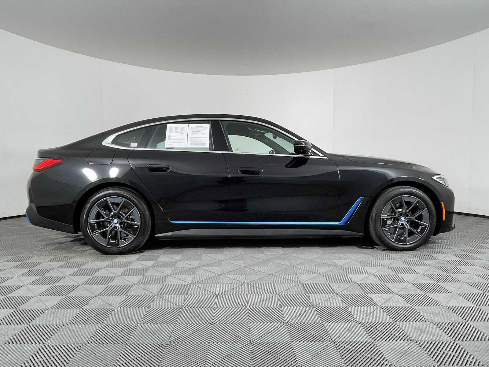 Used 2023 BMW i4 eDrive40 image 13
