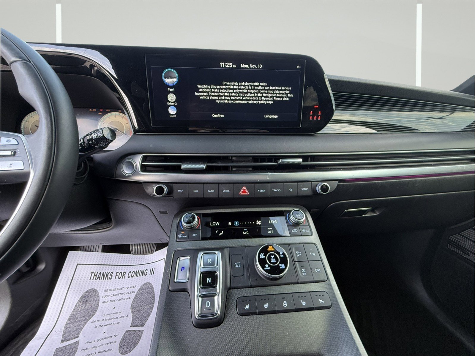 Used 2024 Hyundai Palisade Calligraphy image 13