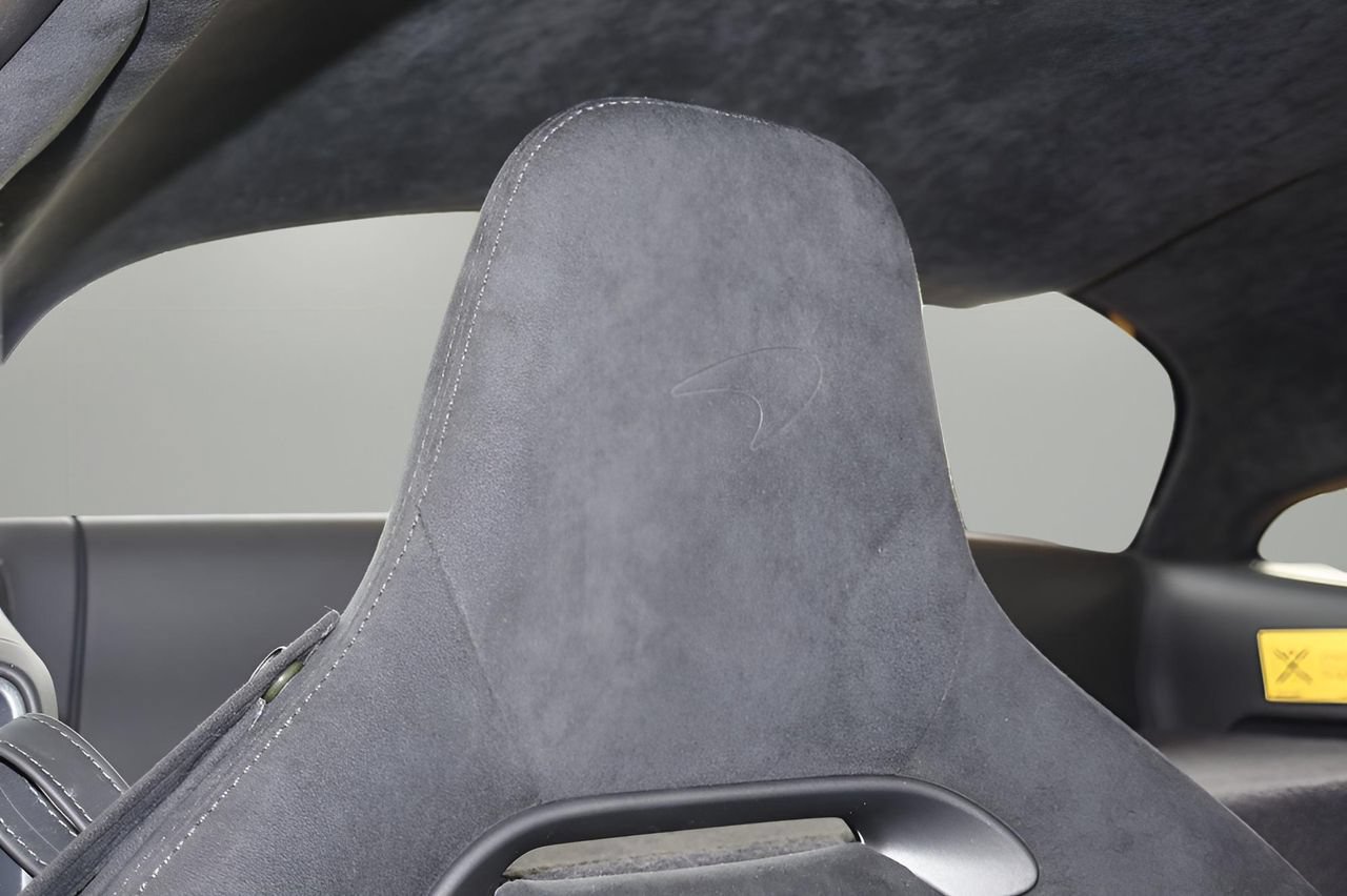 New 2026 McLaren Artura RWD image 23