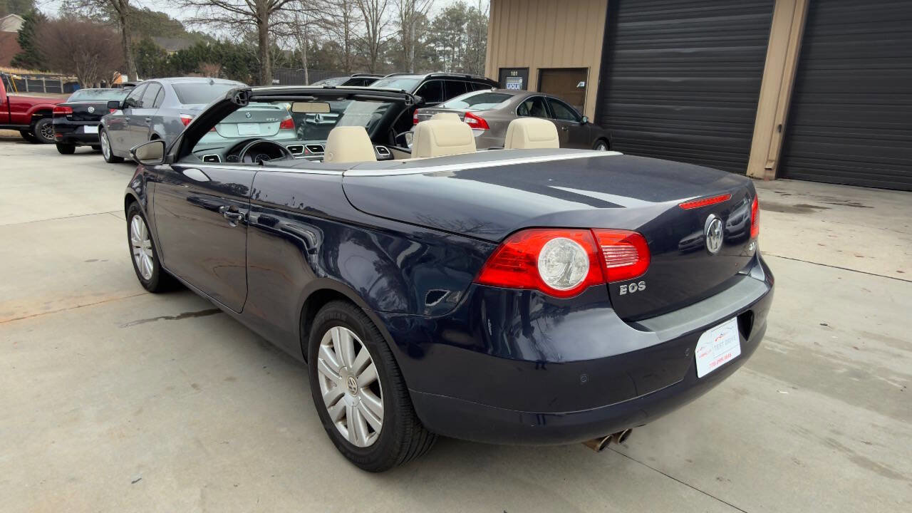 Used 2009 Volkswagen Eos Komfort FWD image 4