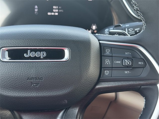 New 2025 Jeep Grand Cherokee Limited w/ Luxury Tech Group II image 27