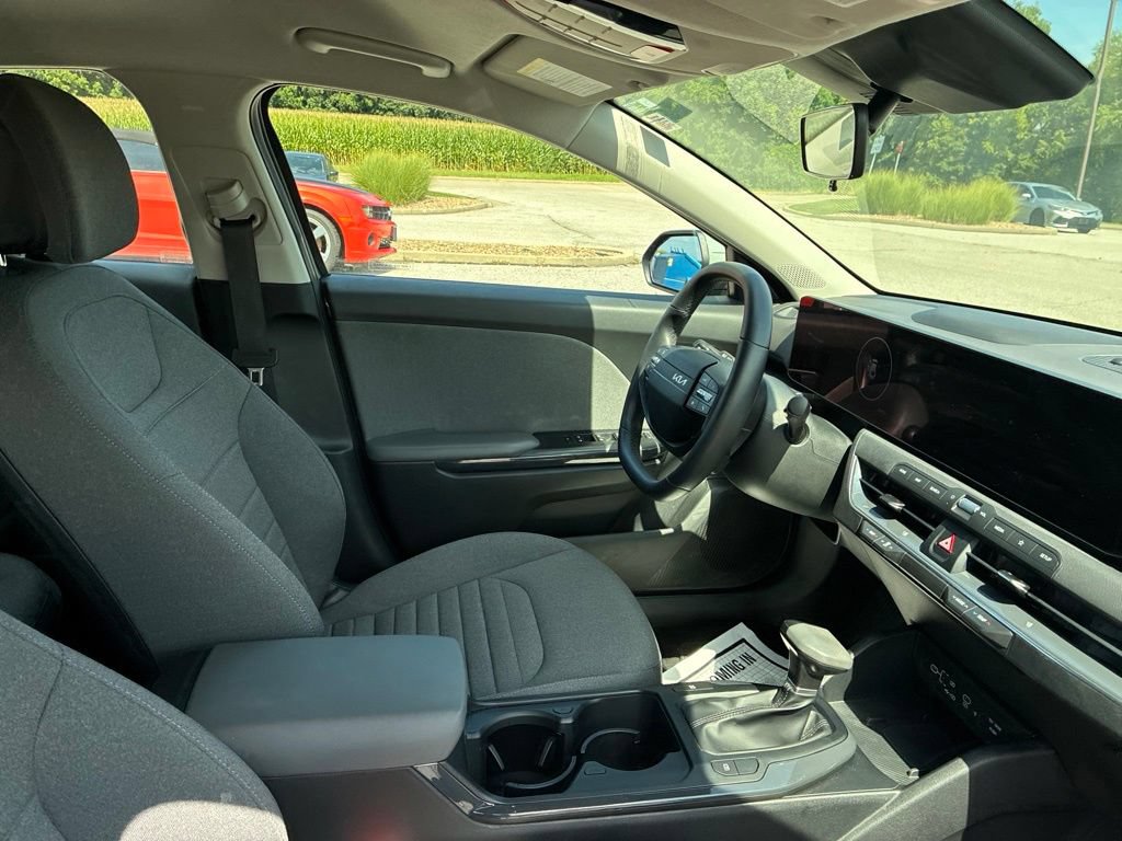 Used 2025 Kia K4 EX FWD image 19