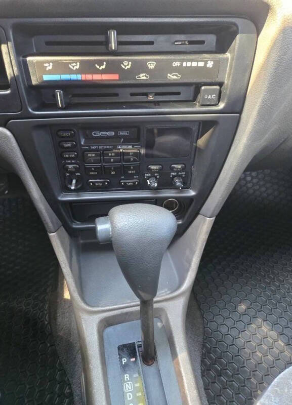 Used 1995 Geo Metro LSi FWD image 18