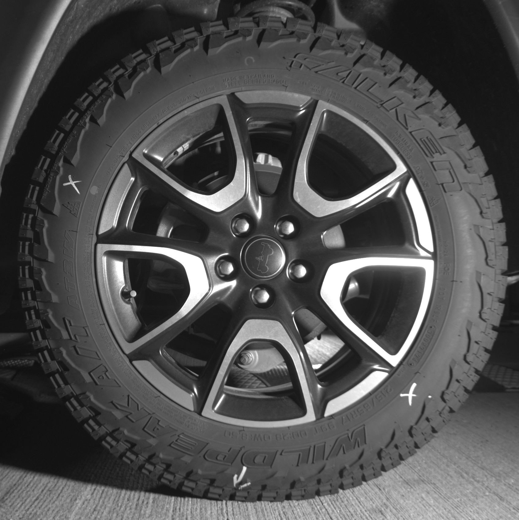 Used 2025 Jeep Compass Trailhawk AWD/4WD image 14