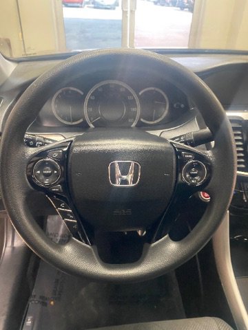 Used 2017 Honda Accord EX image 18