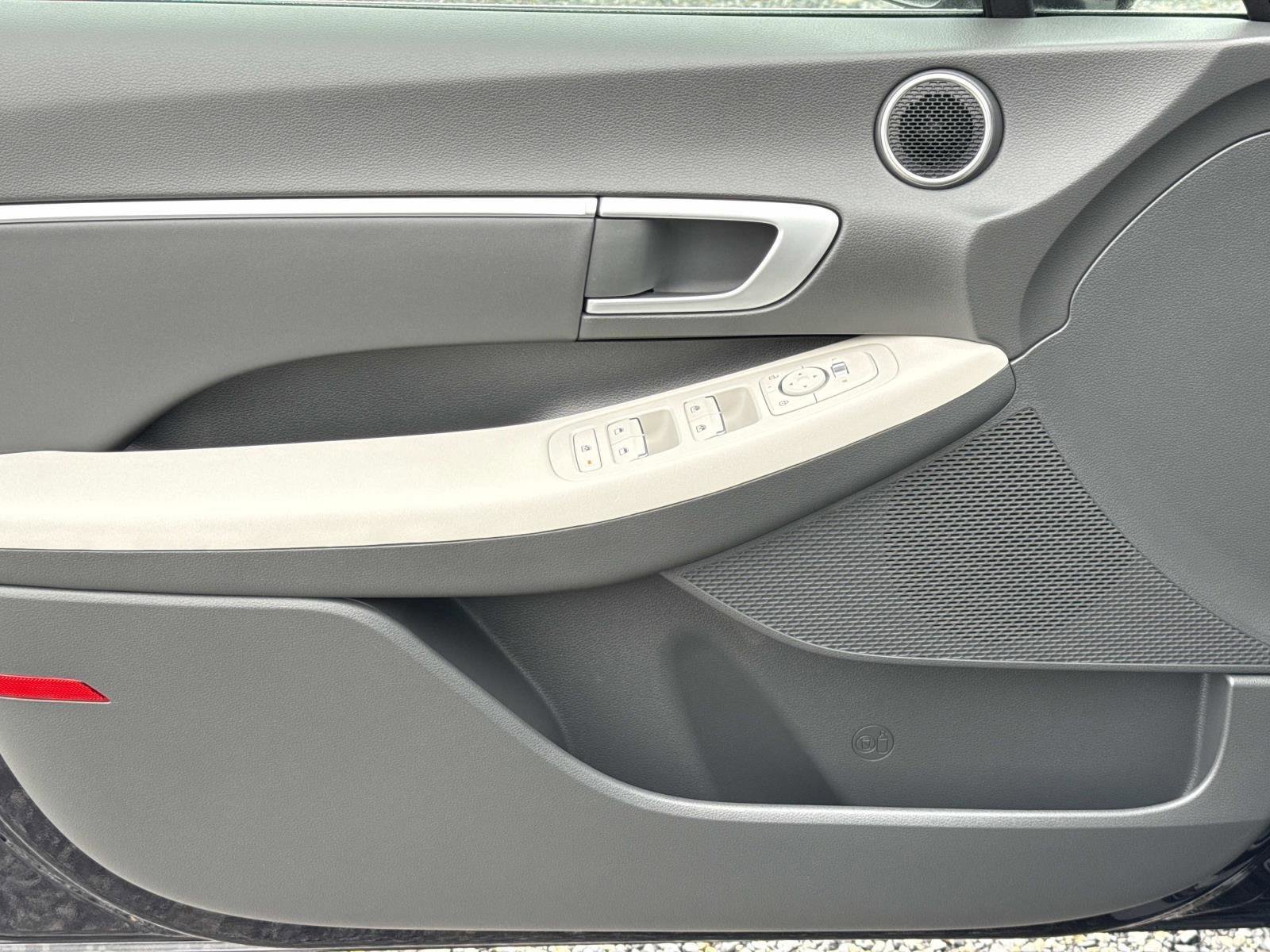 New 2026 Hyundai Sonata SEL image 8