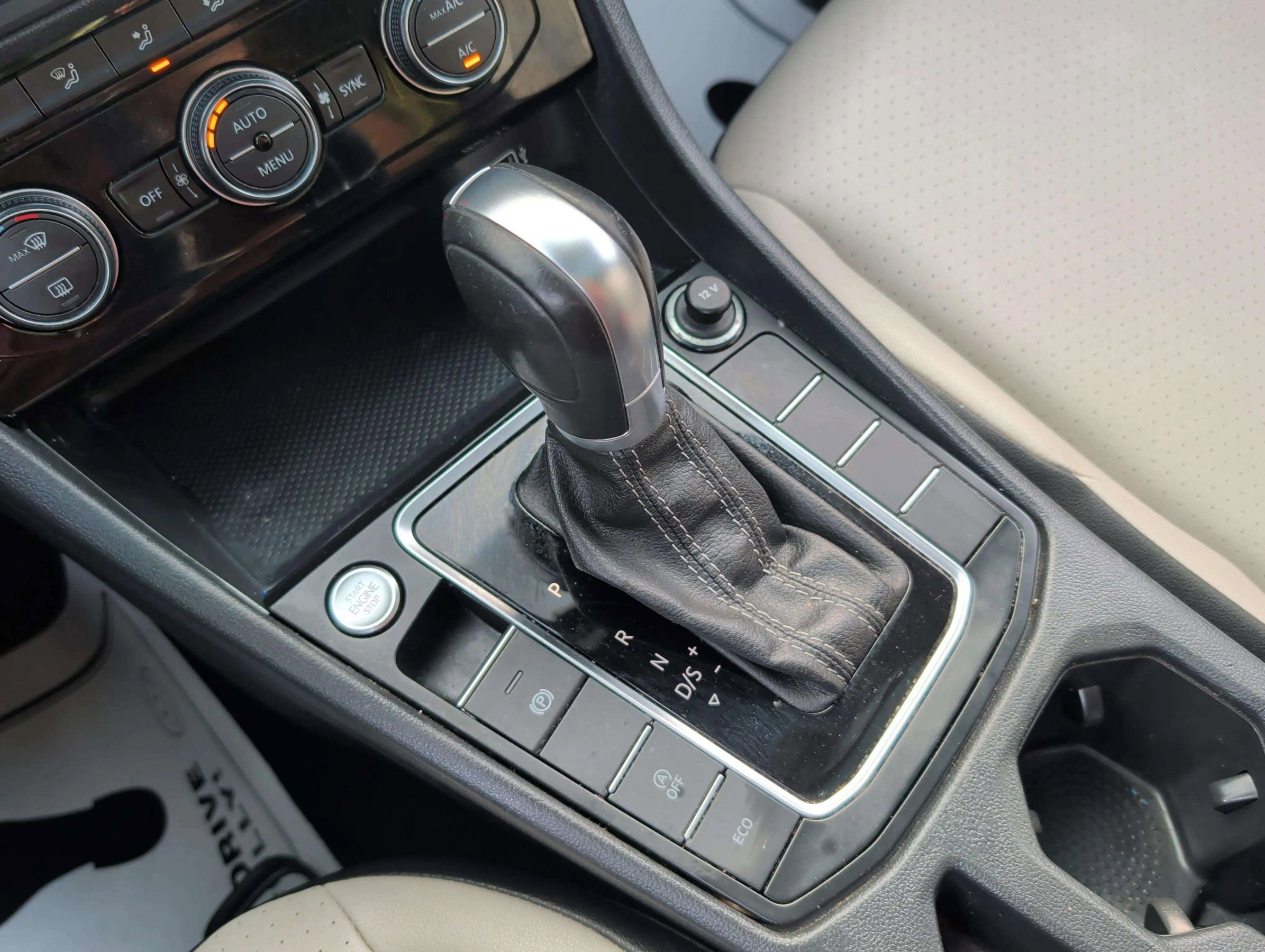 Used 2019 Volkswagen Jetta R-Line FWD image 35