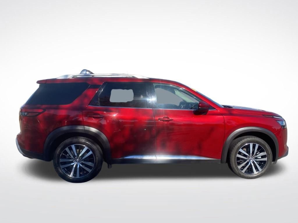 Used 2023 Nissan Pathfinder Platinum w/ Cargo Package image 8