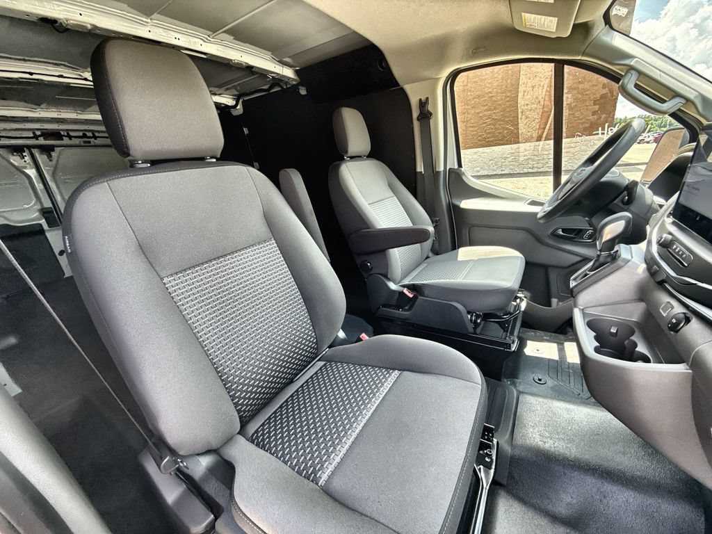 New 2026 Ford Transit 150 Low Roof w/ Load Area Protection Package RWD image 22