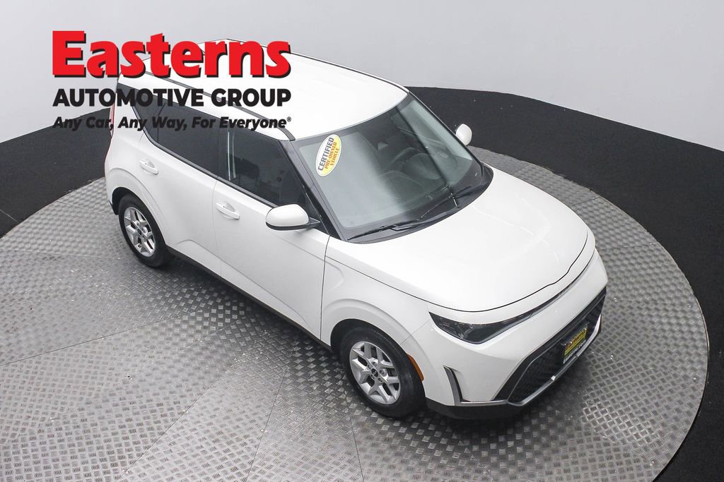 Used 2024 Kia Soul LX w/ Option Group 015 FWD image 4