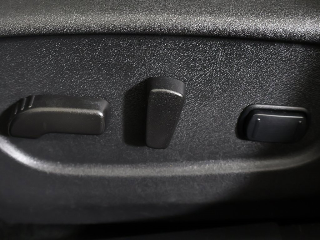 Used 2022 Nissan Rogue Sport SL w/ Premium Package image 35