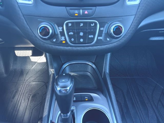 Used 2020 Chevrolet Malibu LT image 17