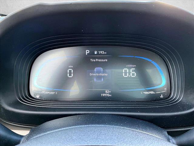 Used 2024 Hyundai Venue SEL FWD image 22