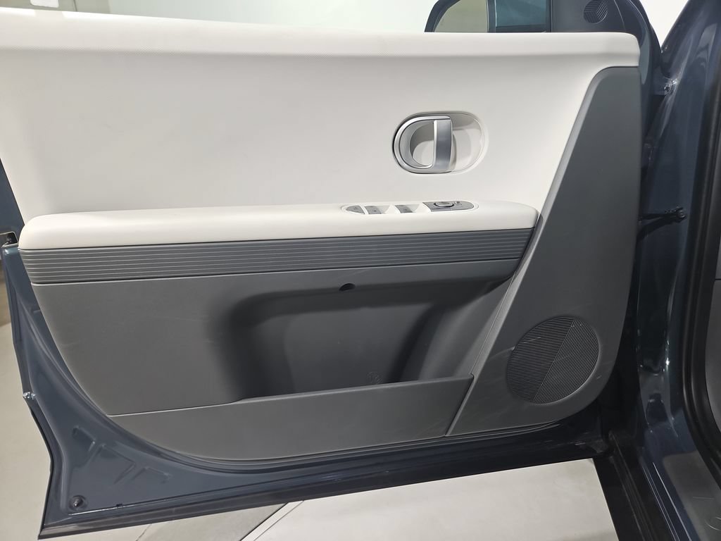 Certified 2024 Hyundai Ioniq 5 SEL RWD image 11