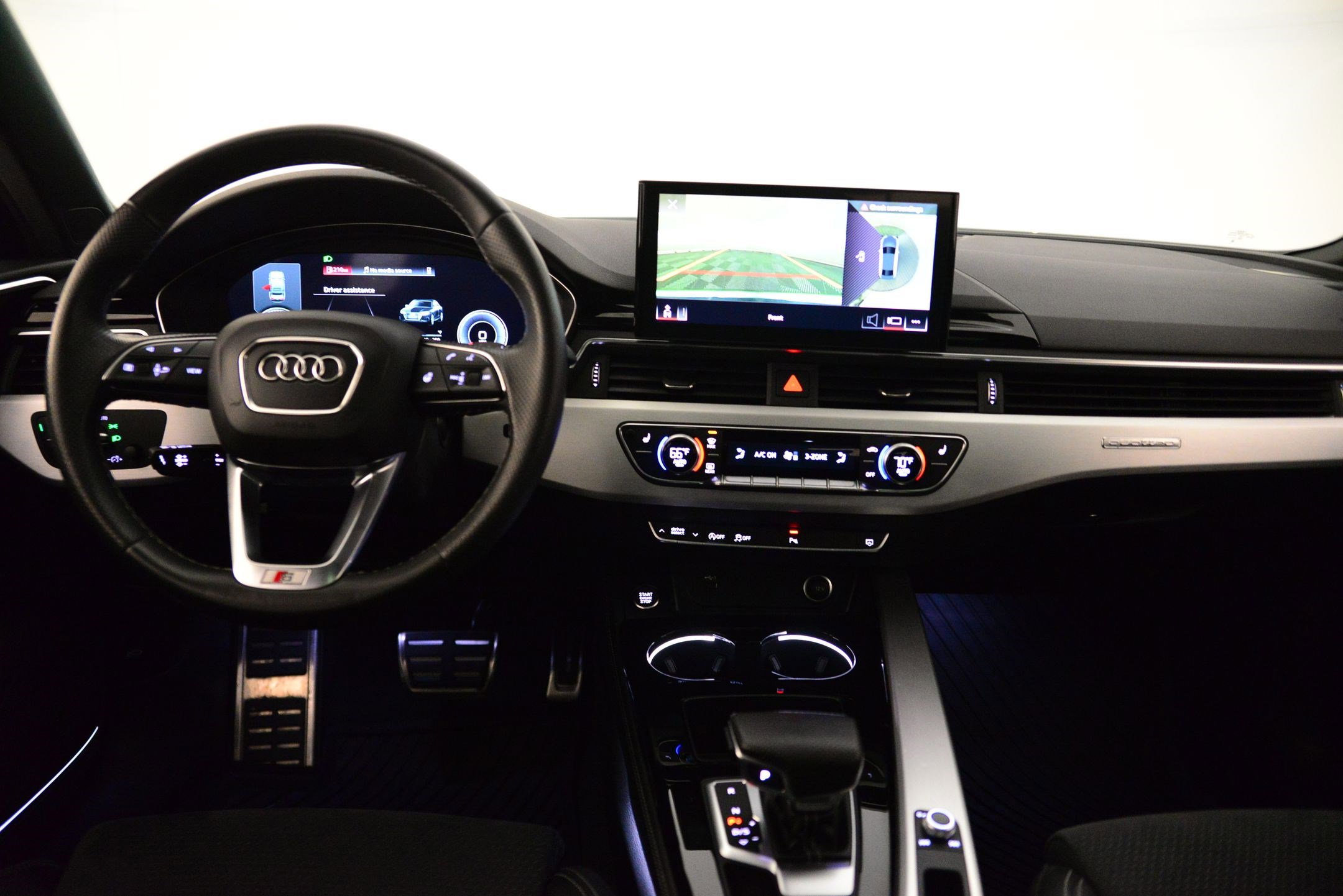 Used 2023 Audi A4 2.0T Premium Plus w/ Premium Plus Package image 3