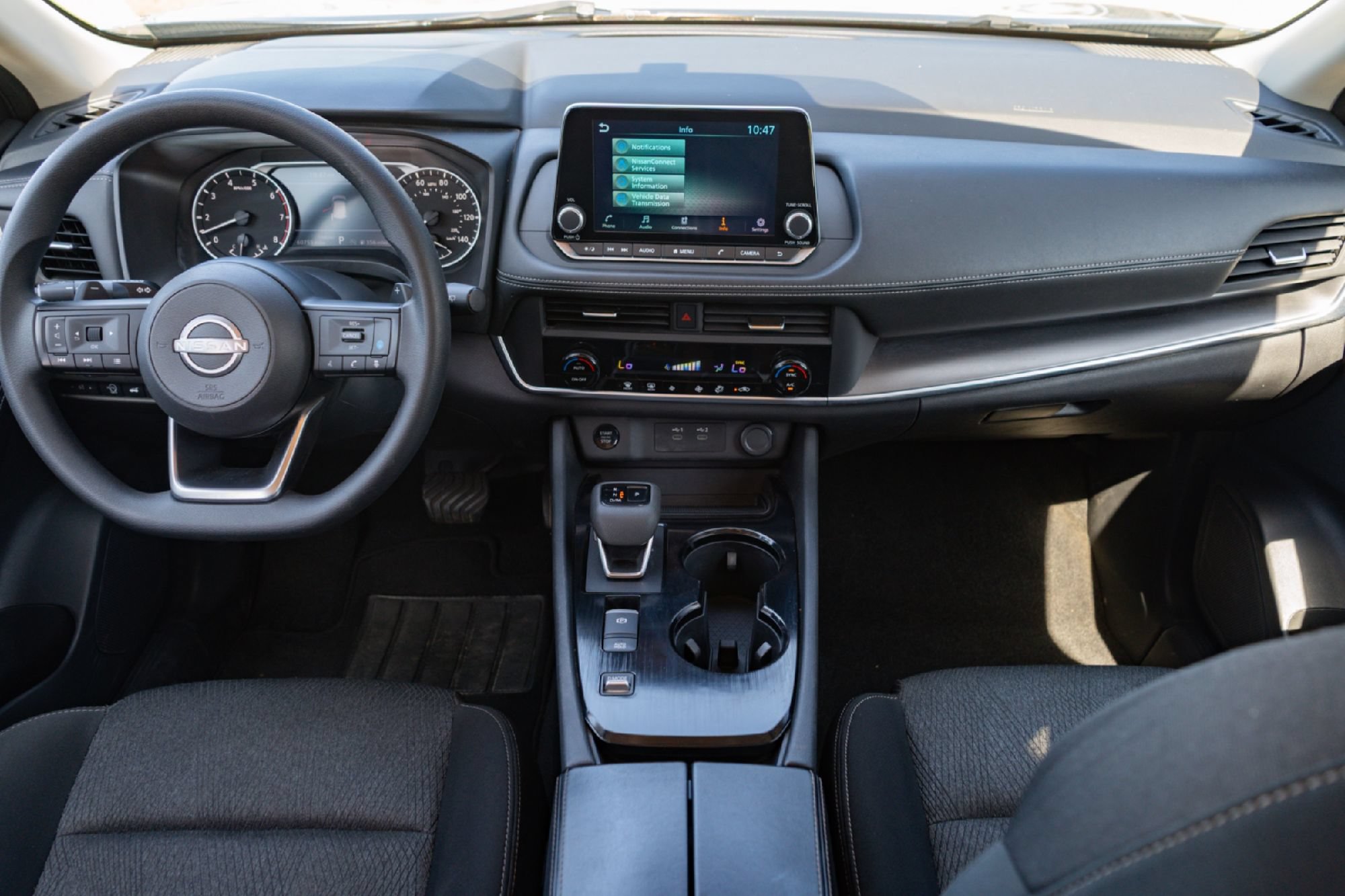 Used 2024 Nissan Rogue SV FWD image 21