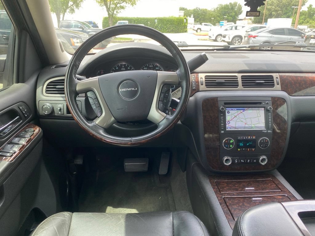 Used 2014 GMC Yukon XL Denali AWD/4WD image 16