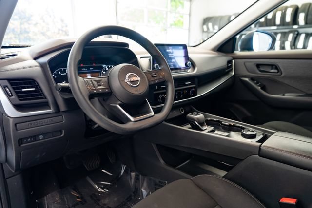 Used 2023 Nissan Rogue S AWD/4WD image 23