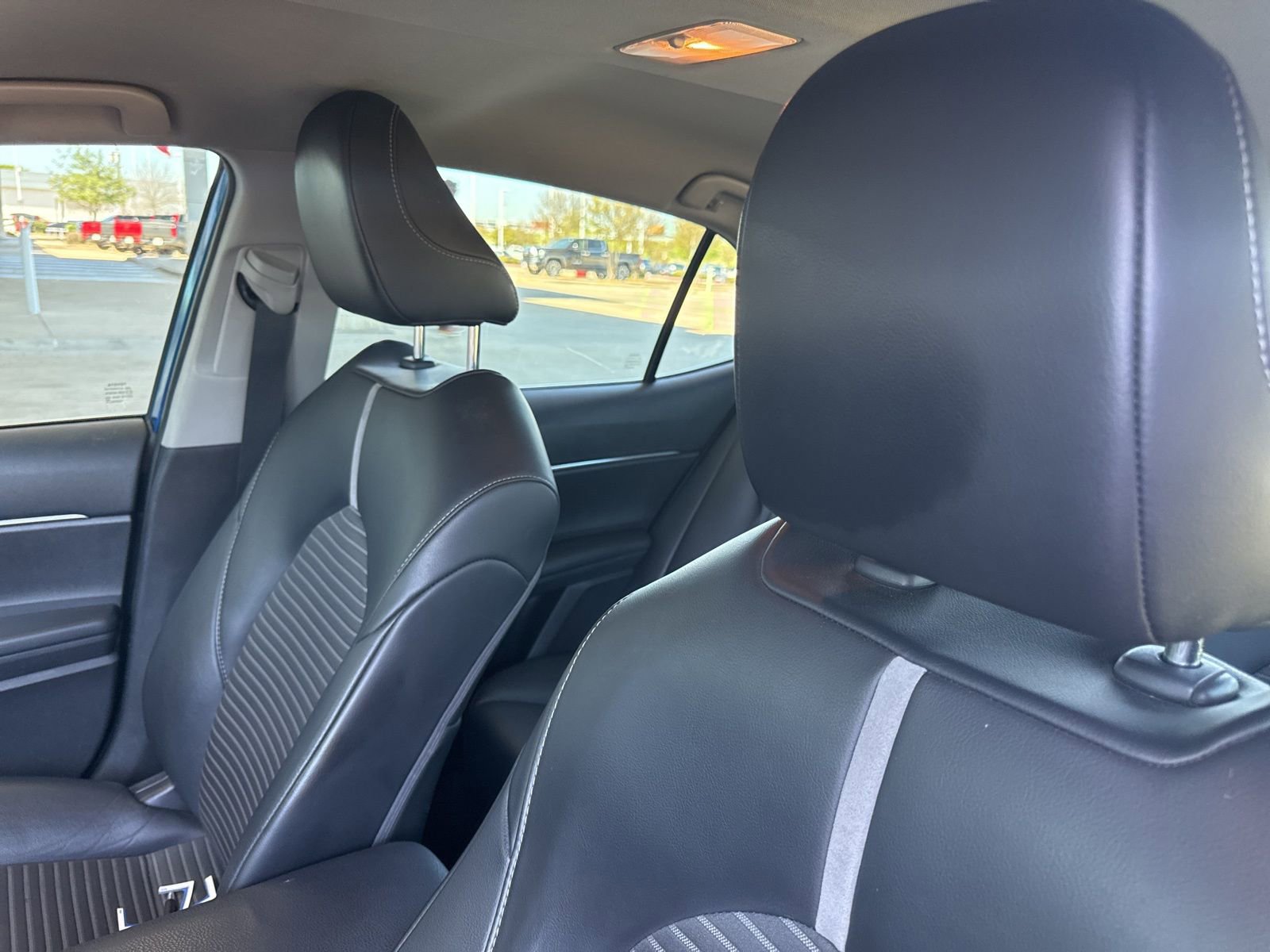 Used 2020 Toyota Camry SE image 13