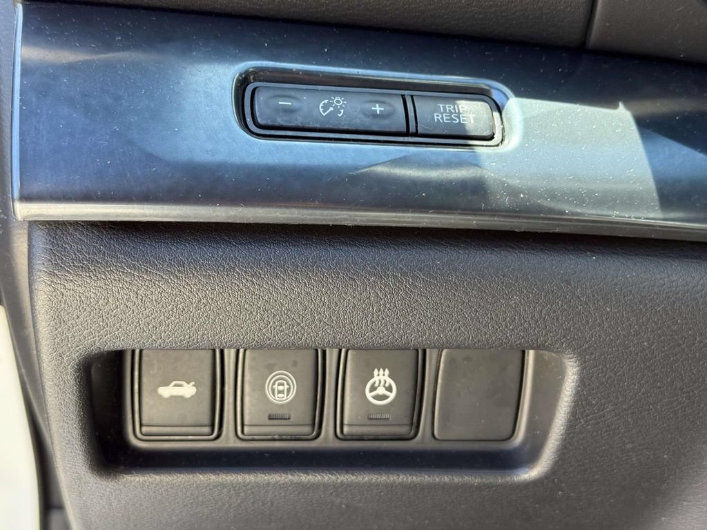 Used 2022 Nissan Maxima SR w/ Sport Mat Group FWD image 25
