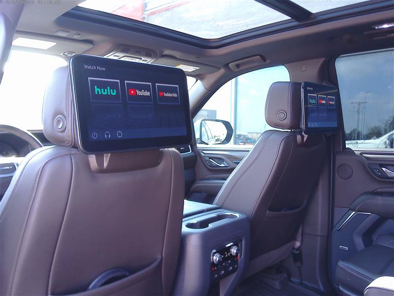 Used 2024 GMC Yukon XL Denali w/ Advanced Technology Package AWD/4WD image 9