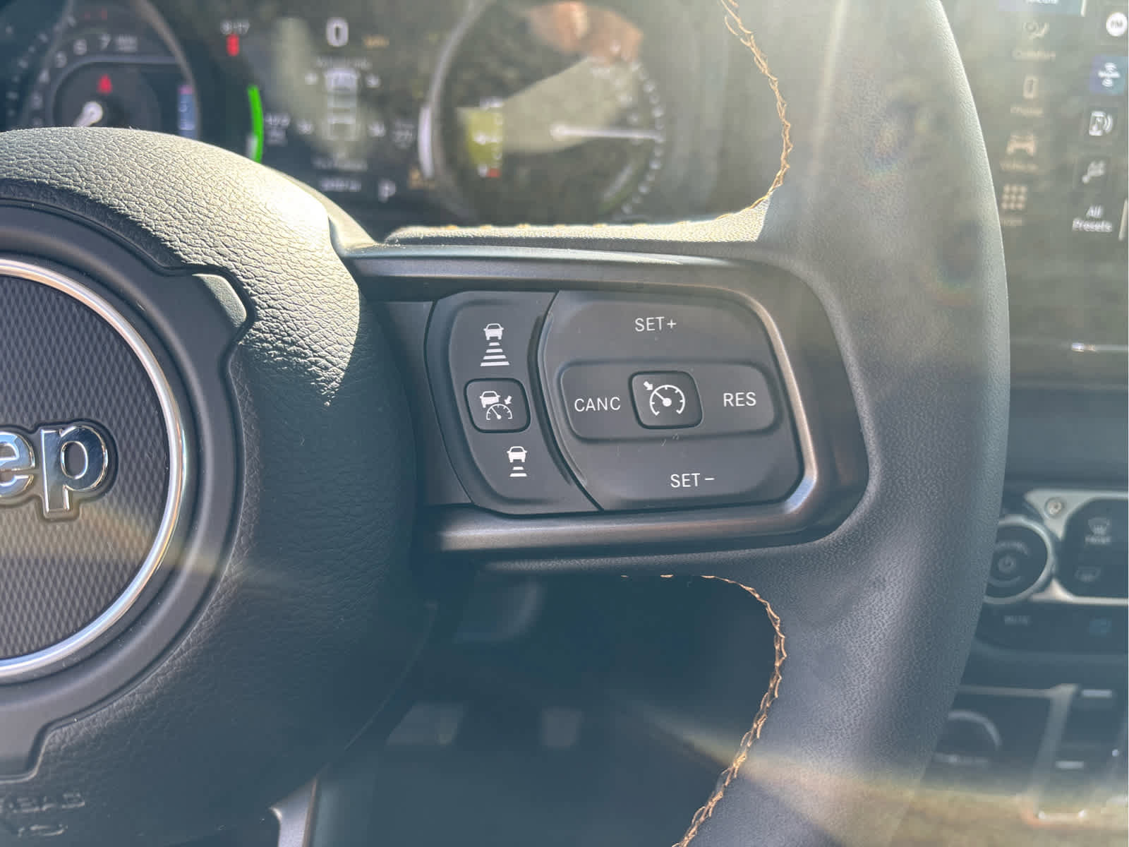 Used 2024 Jeep Wrangler Sport S w/ Convenience Group AWD/4WD image 15