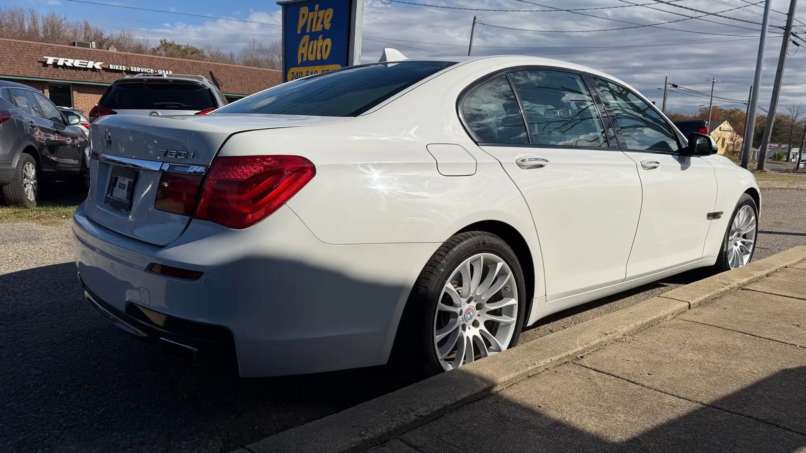 Used 2013 BMW 750i xDrive AWD/4WD image 6