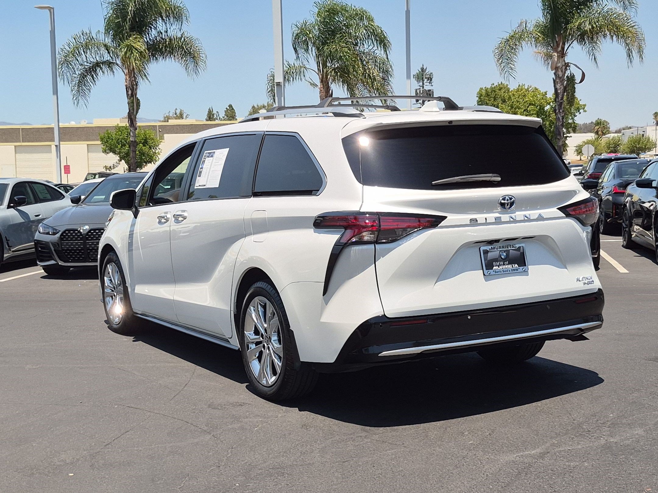 Used 2024 Toyota Sienna Platinum FWD image 8