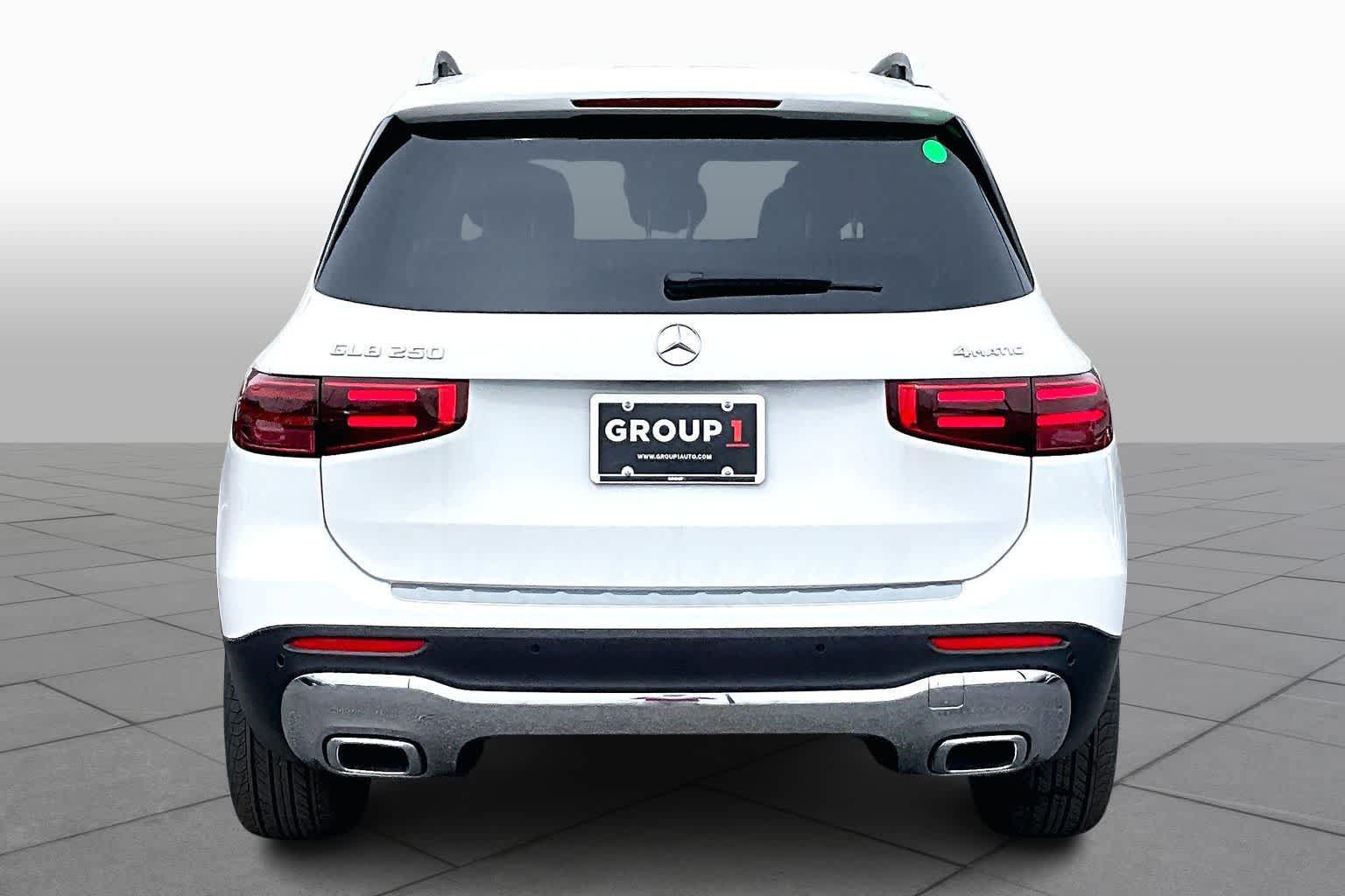 New 2026 Mercedes-Benz GLB 250 4MATIC image 5