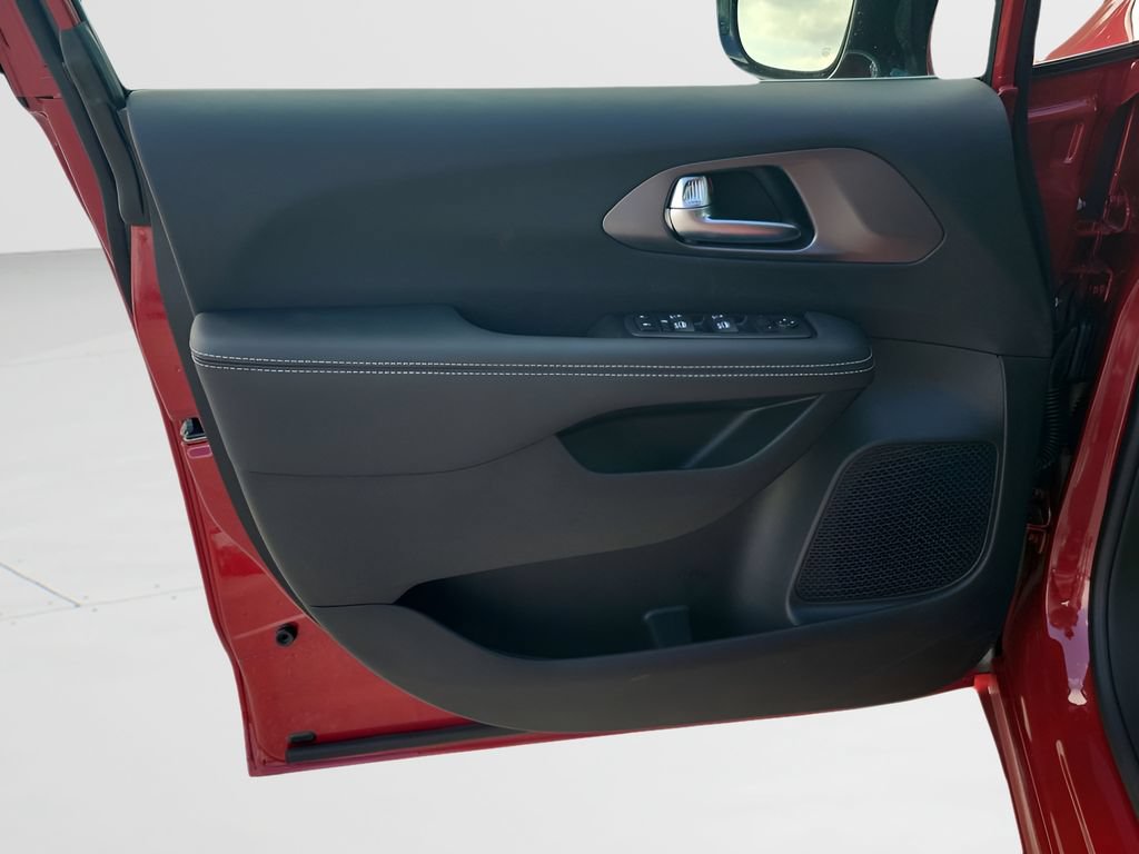 New 2026 Chrysler Voyager LX FWD image 41