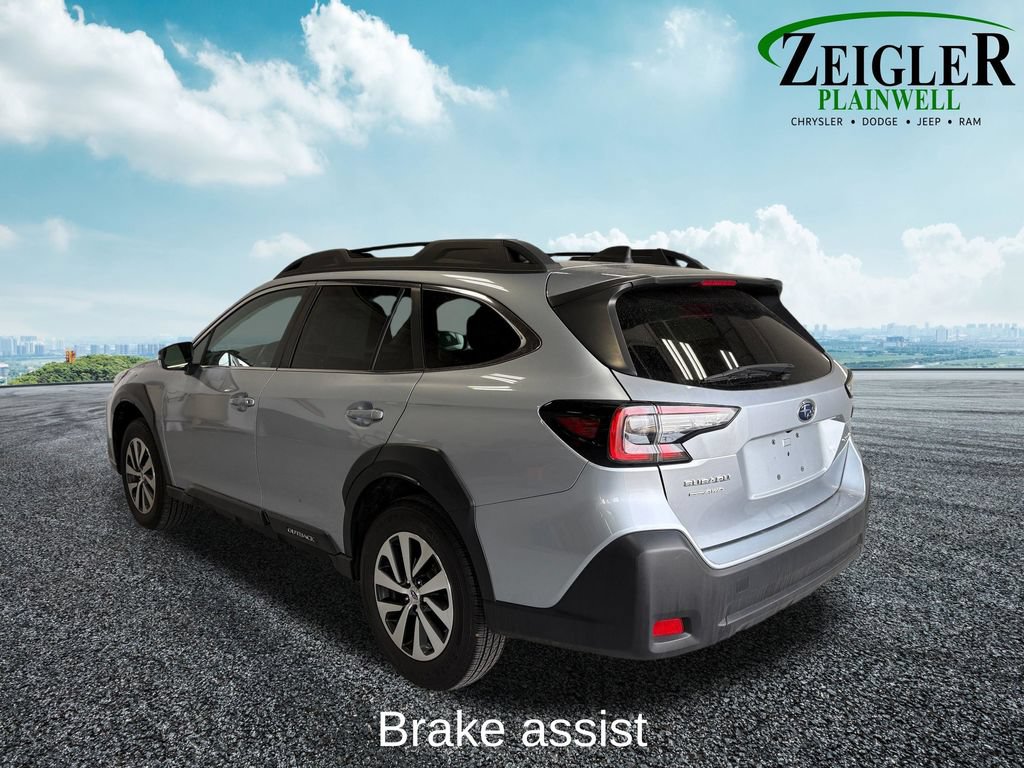 Used 2023 Subaru Outback Premium AWD/4WD image 5